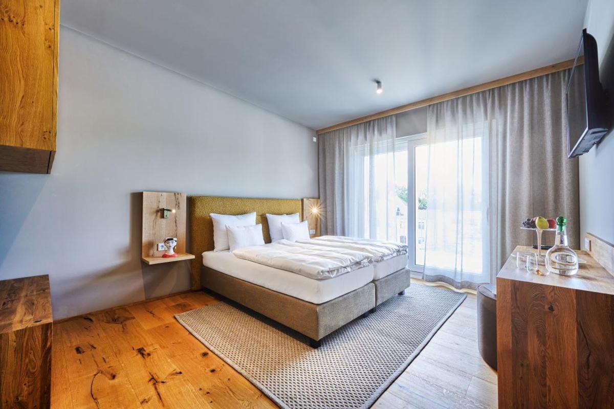 שטראובינג Hotel Der Einrichter מראה חיצוני תמונה