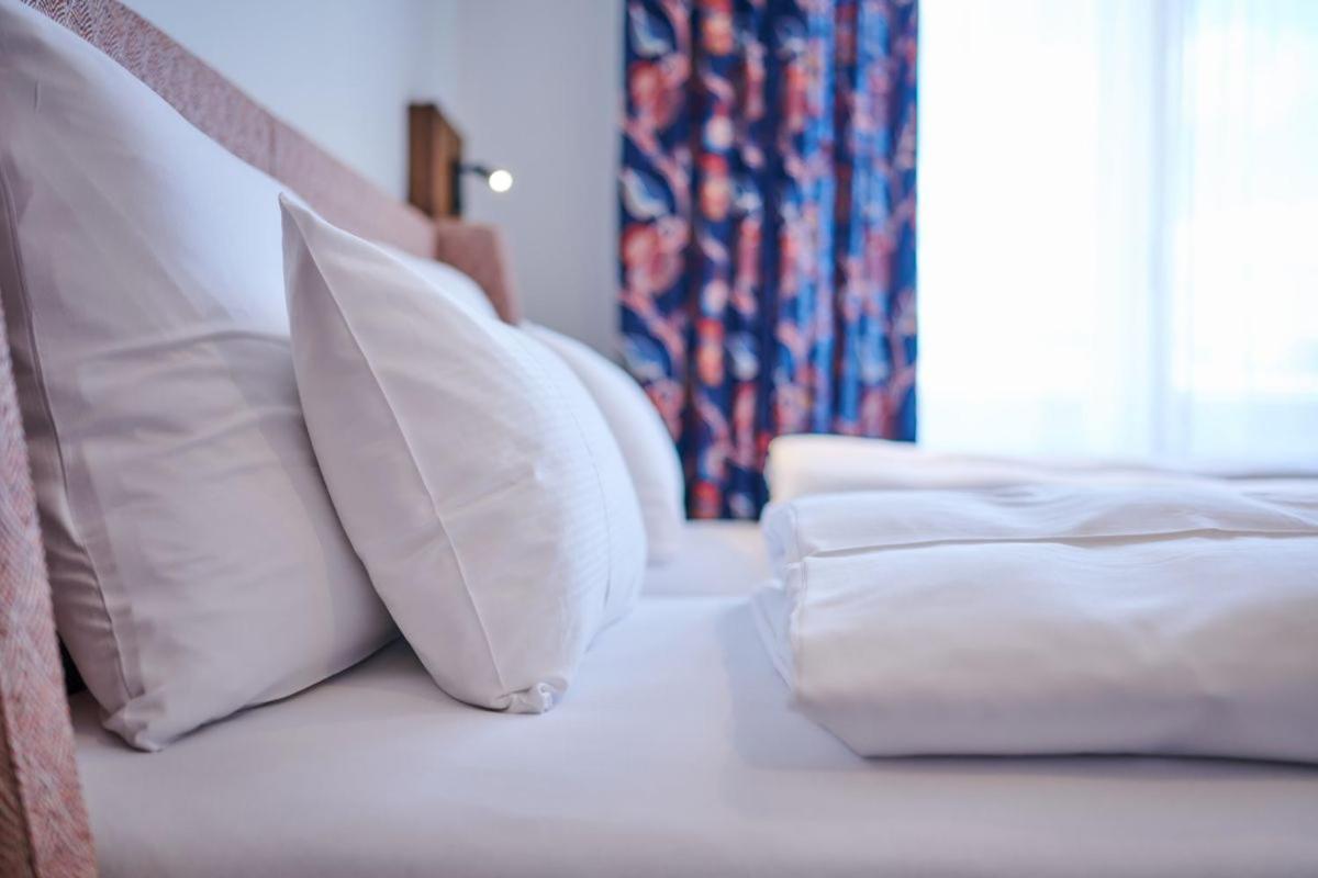 שטראובינג Hotel Der Einrichter מראה חיצוני תמונה